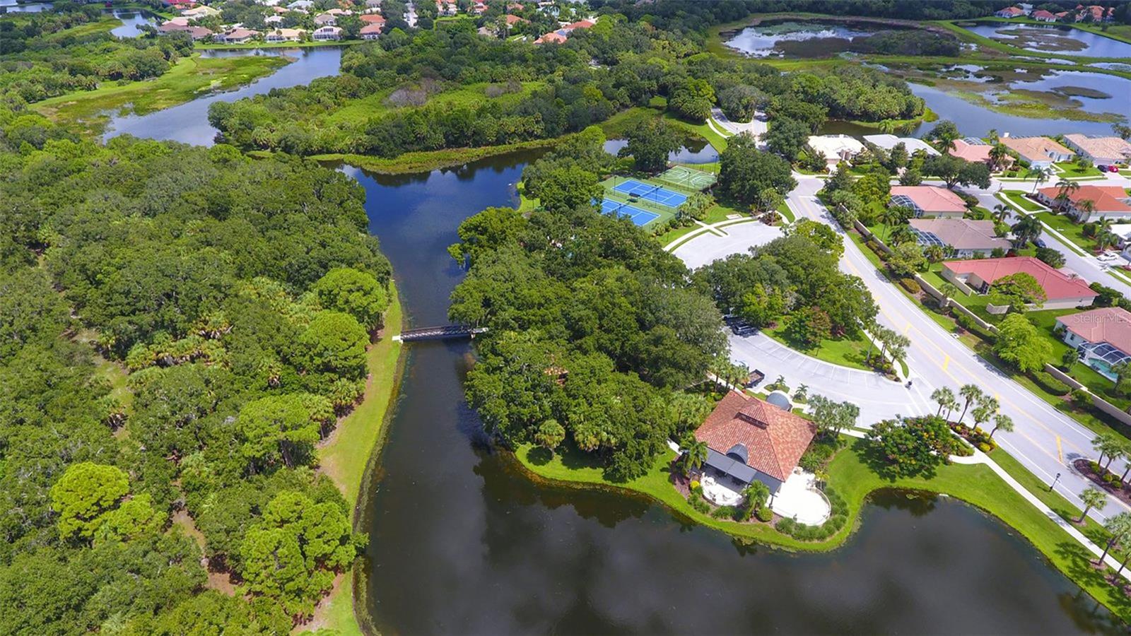 8544 PARK SHORE LN, SARASOTA, FL, 34238