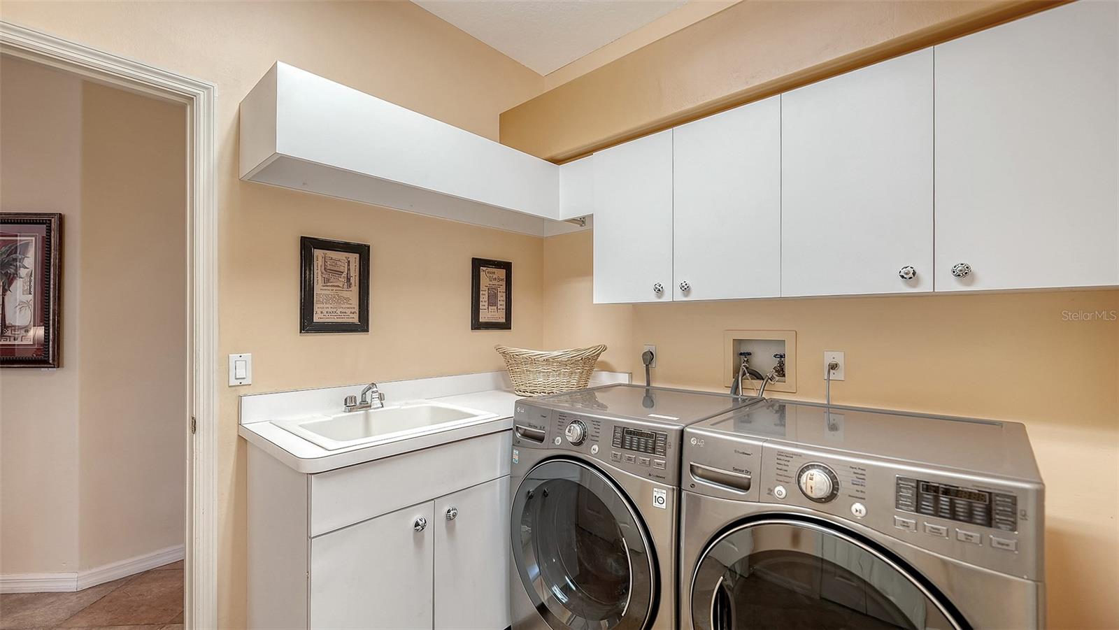 8544 PARK SHORE LN, SARASOTA, FL, 34238