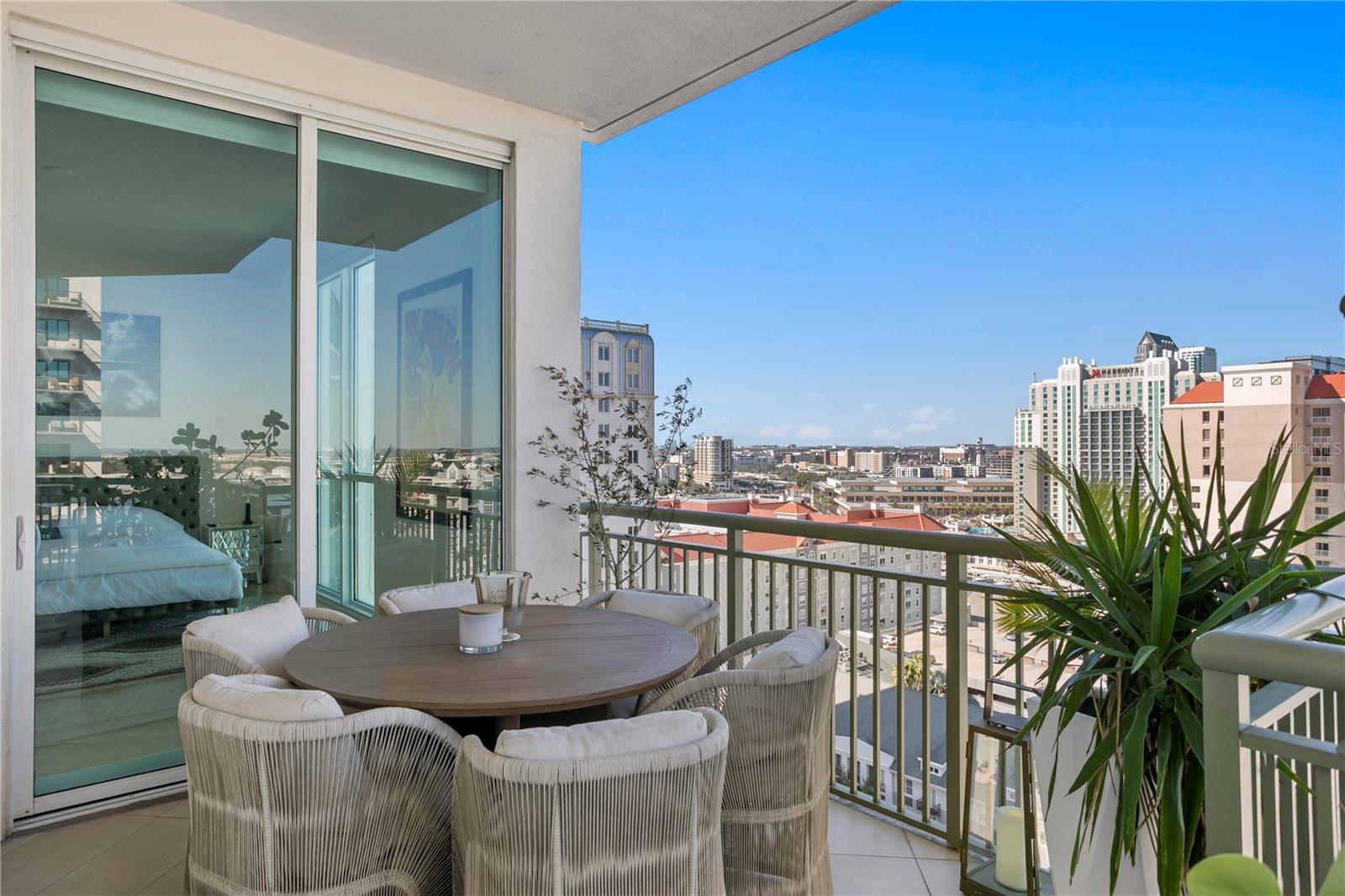 TB8467814 Property Photo