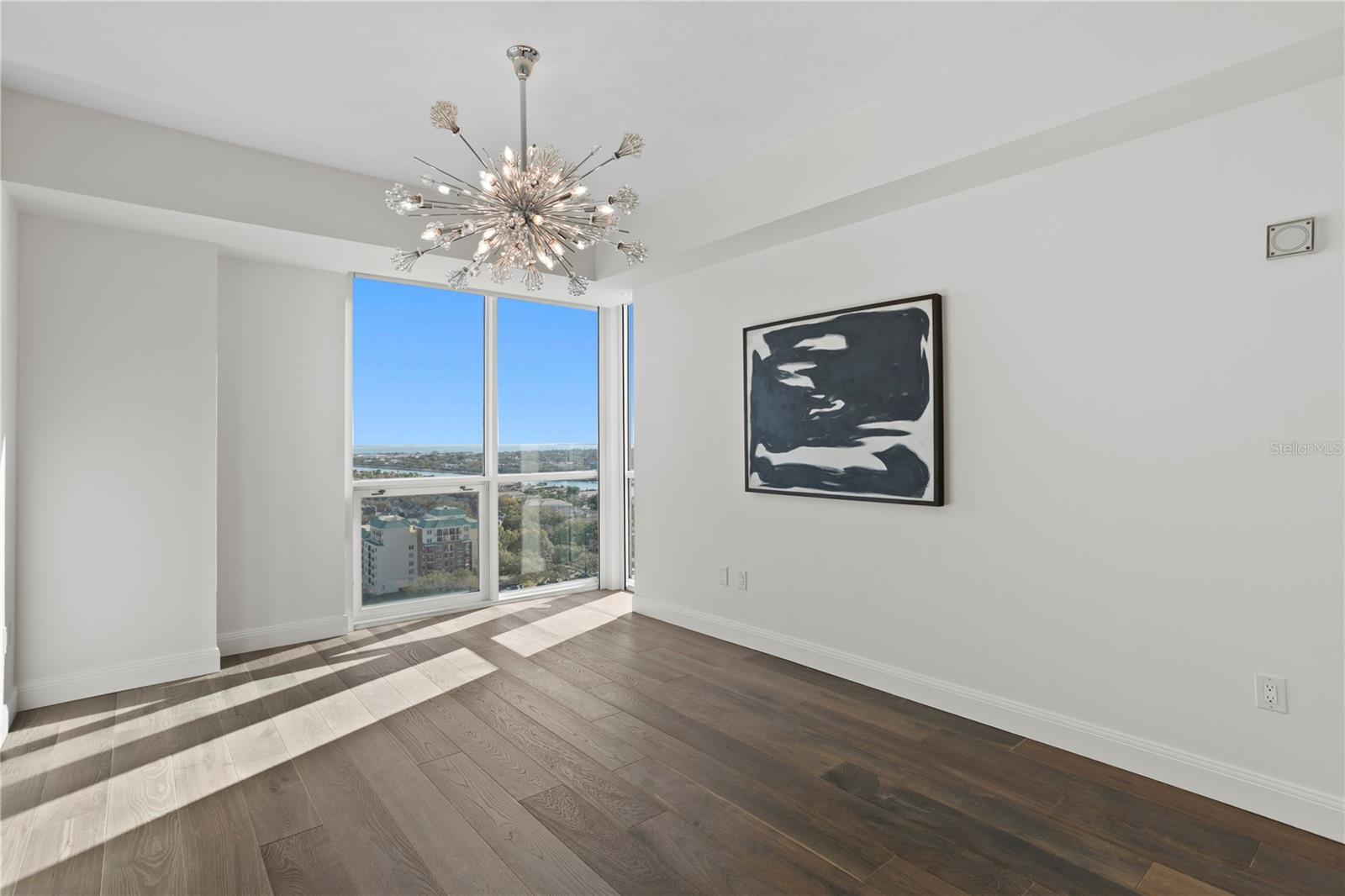 TB8467814 Property Photo