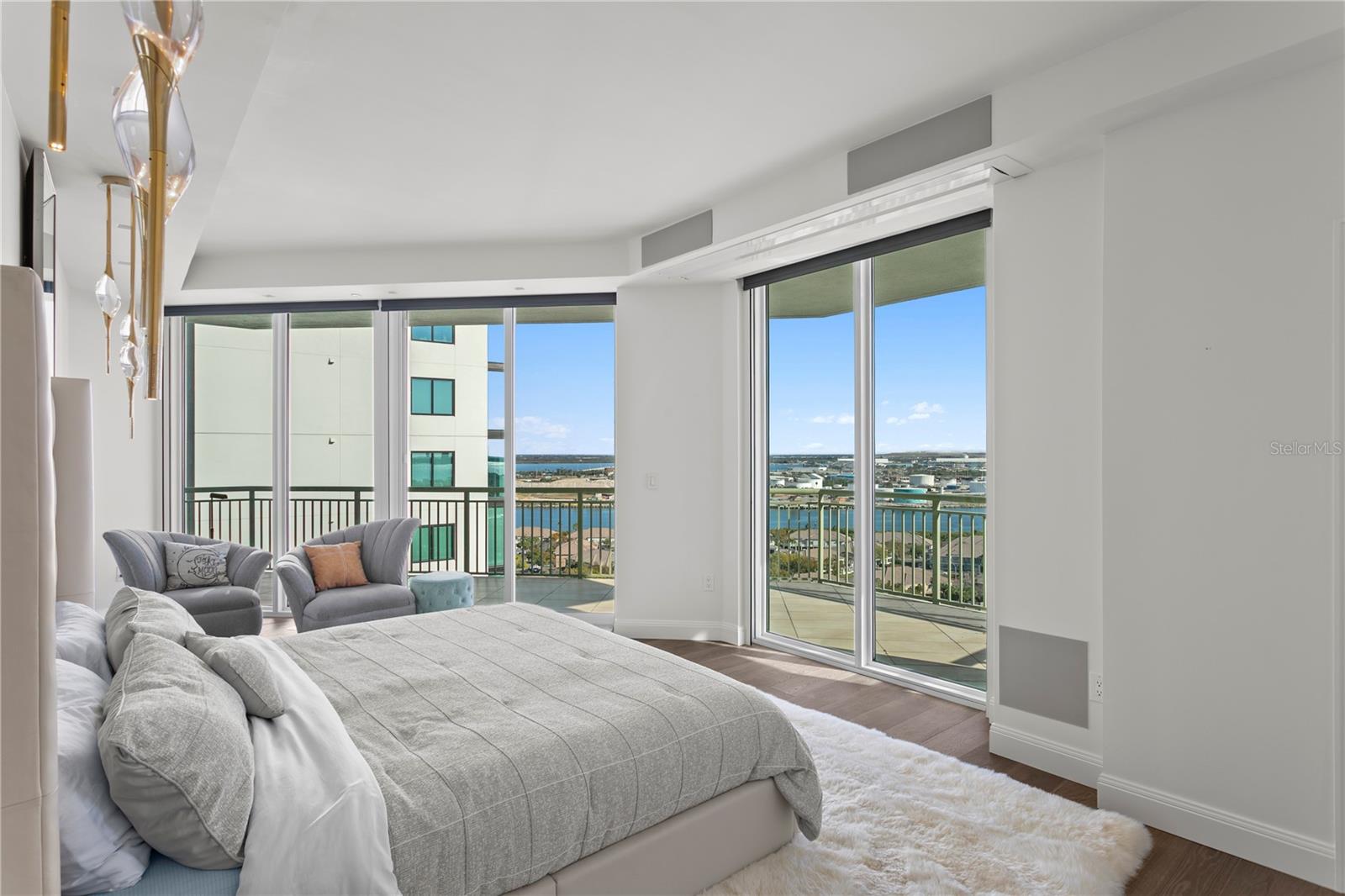 TB8467814 Property Photo