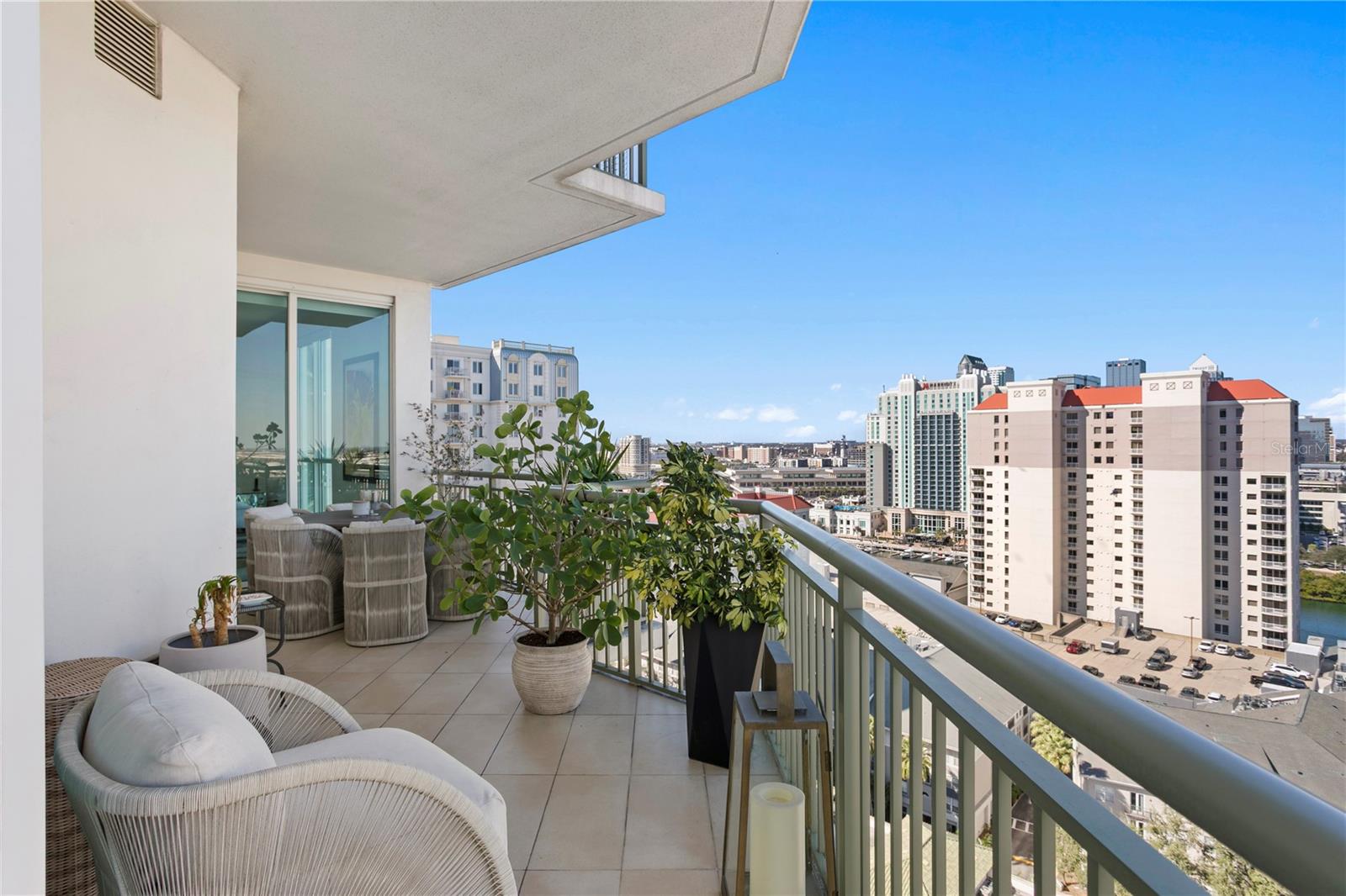 TB8467814 Property Photo