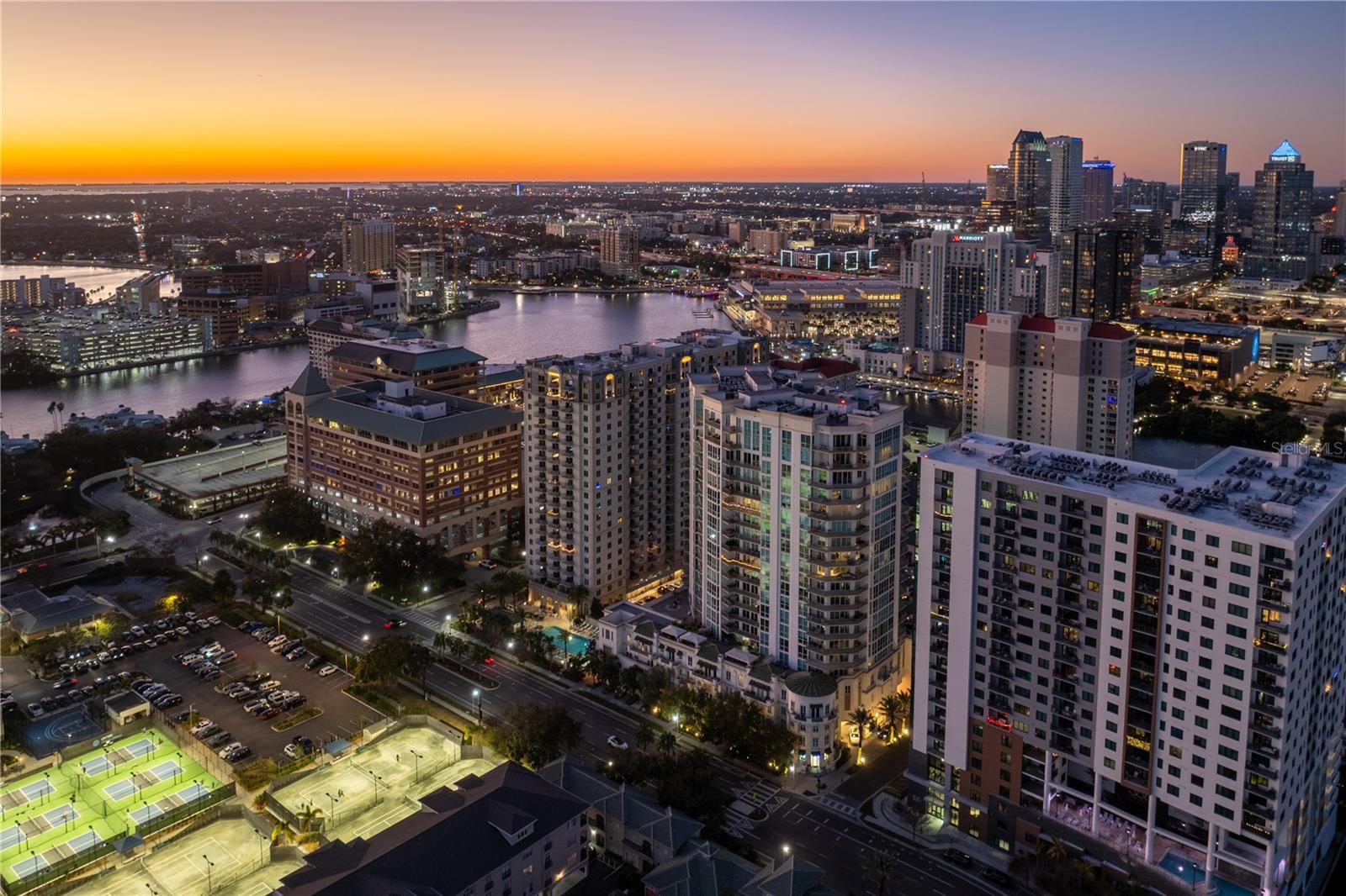 TB8467814 Property Photo