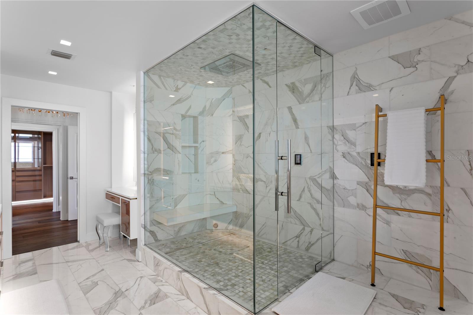 TB8467814 Property Photo