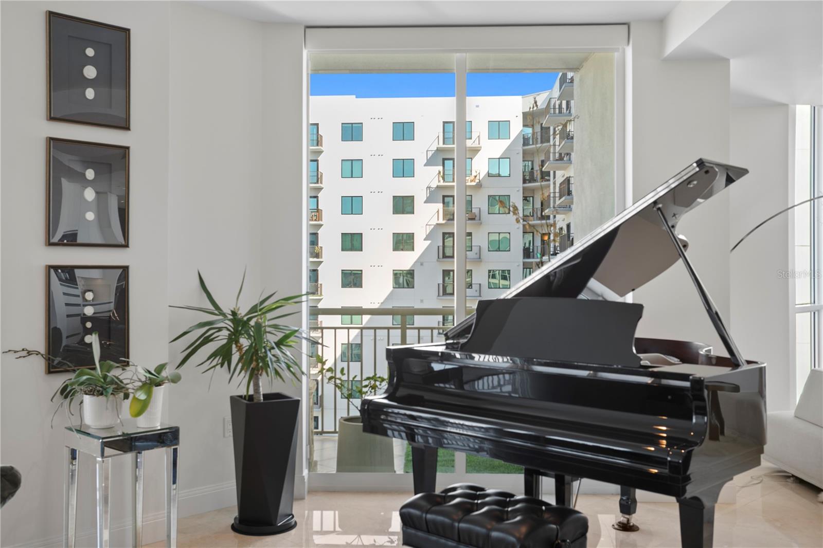 TB8467814 Property Photo