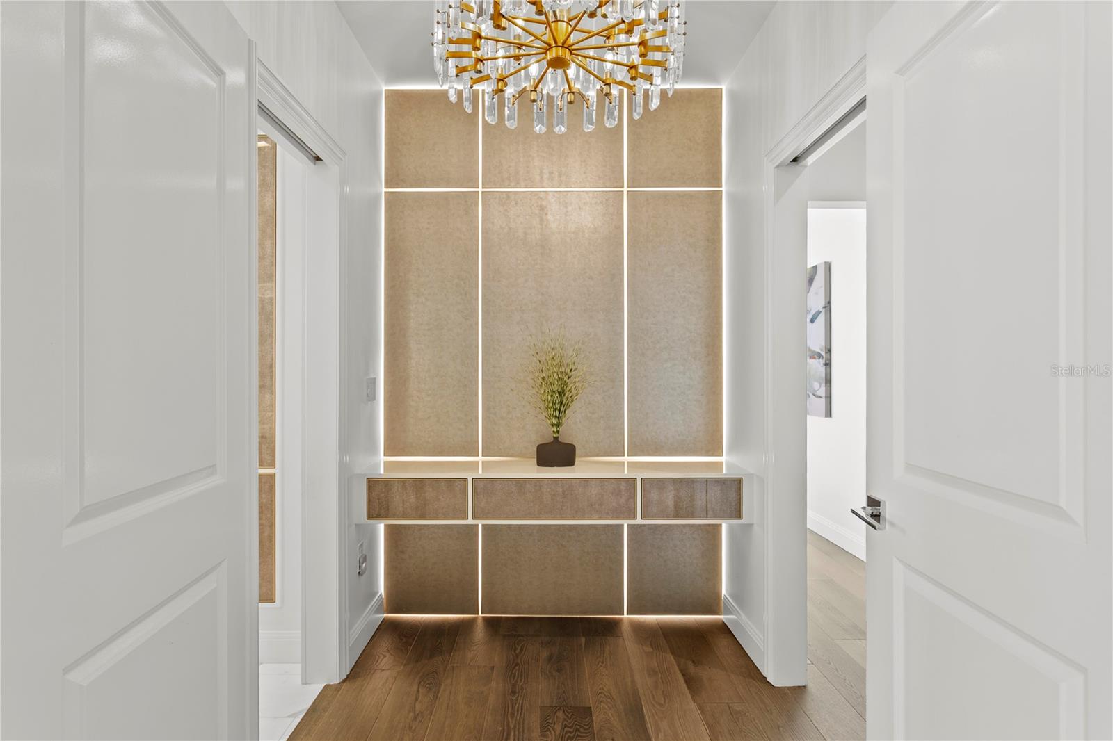 TB8467814 Property Photo