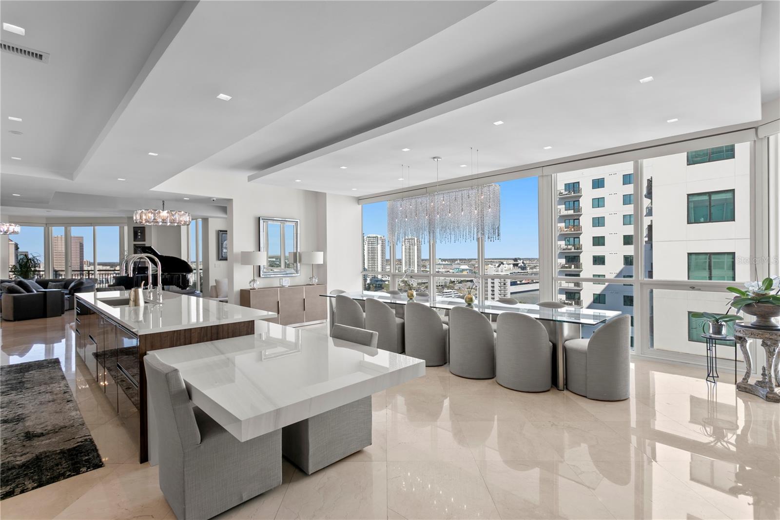 TB8467814 Property Photo