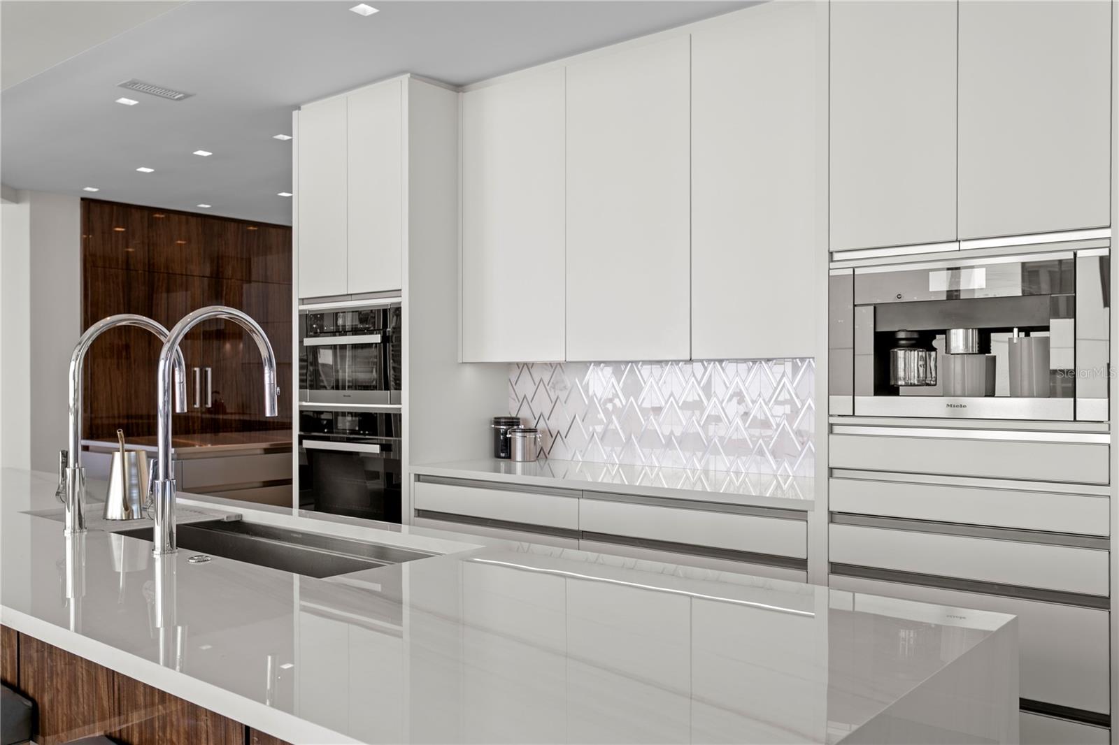 TB8467814 Property Photo