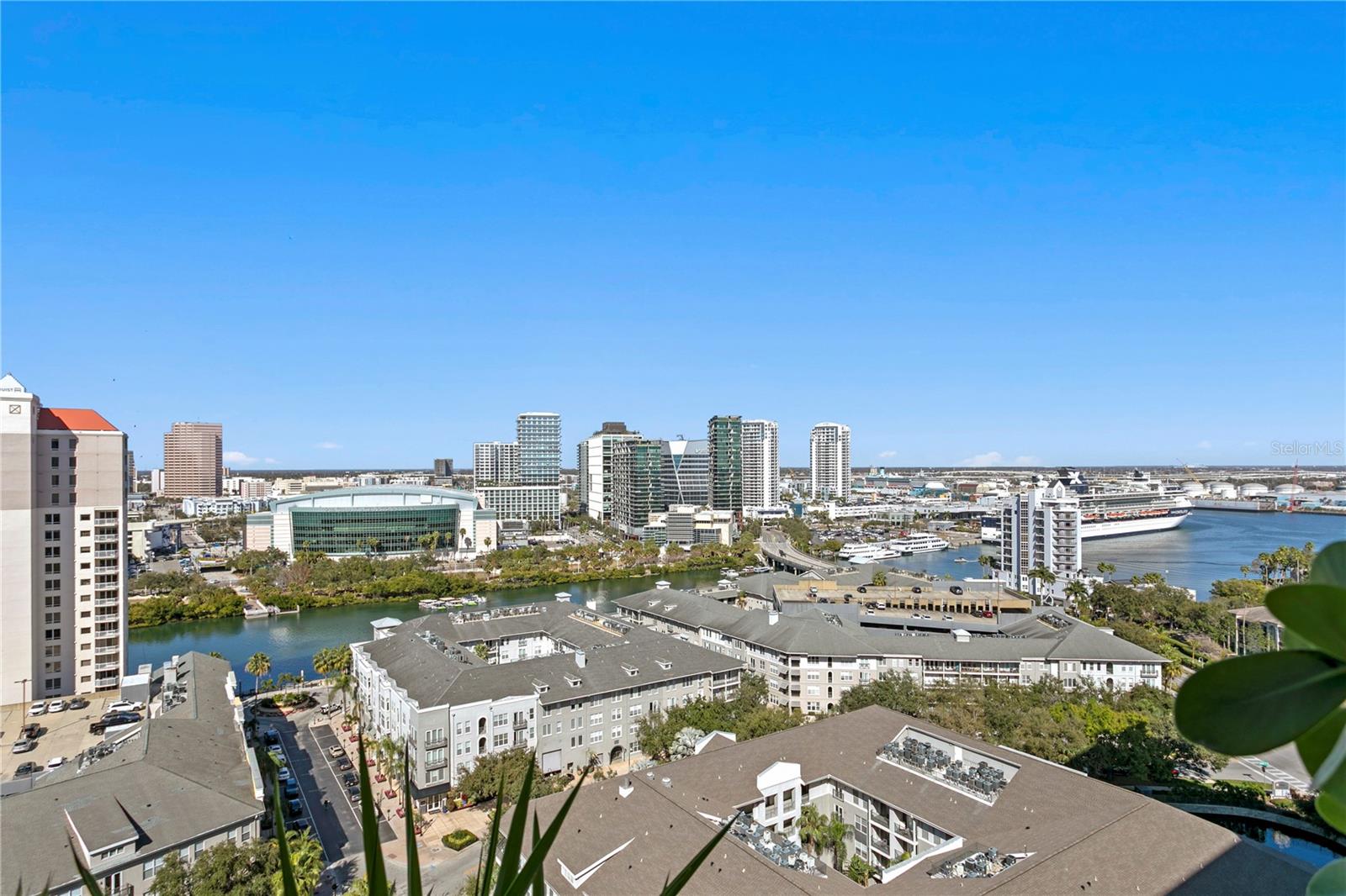 TB8467814 Property Photo