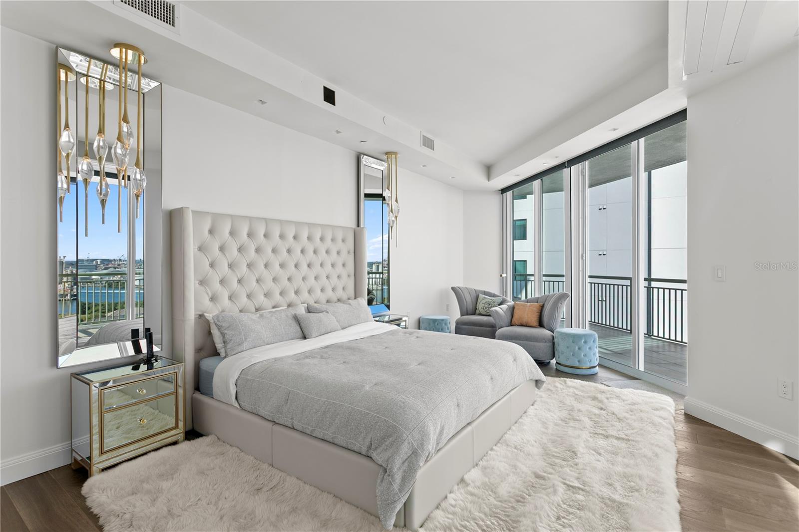 TB8467814 Property Photo