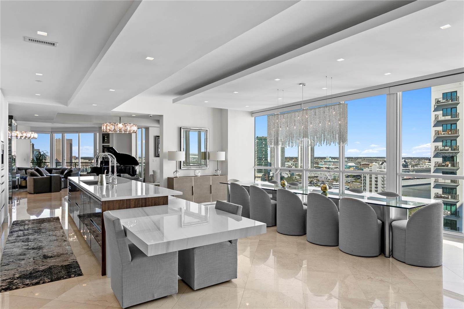 TB8467814 Property Photo