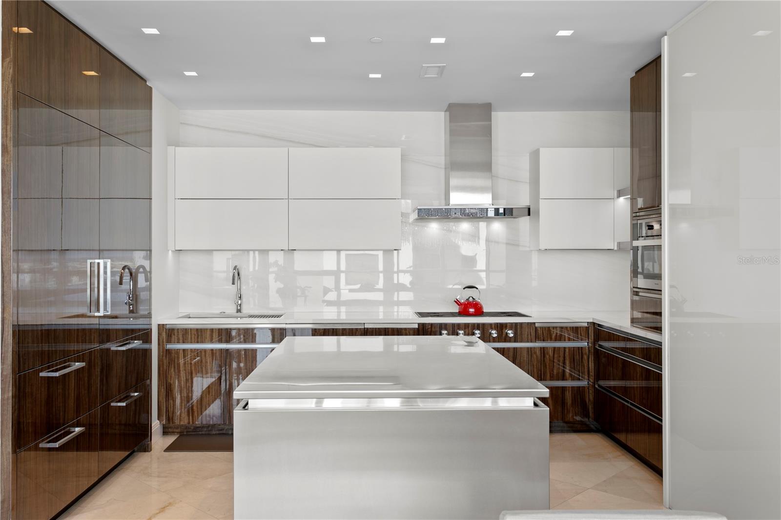 TB8467814 Property Photo