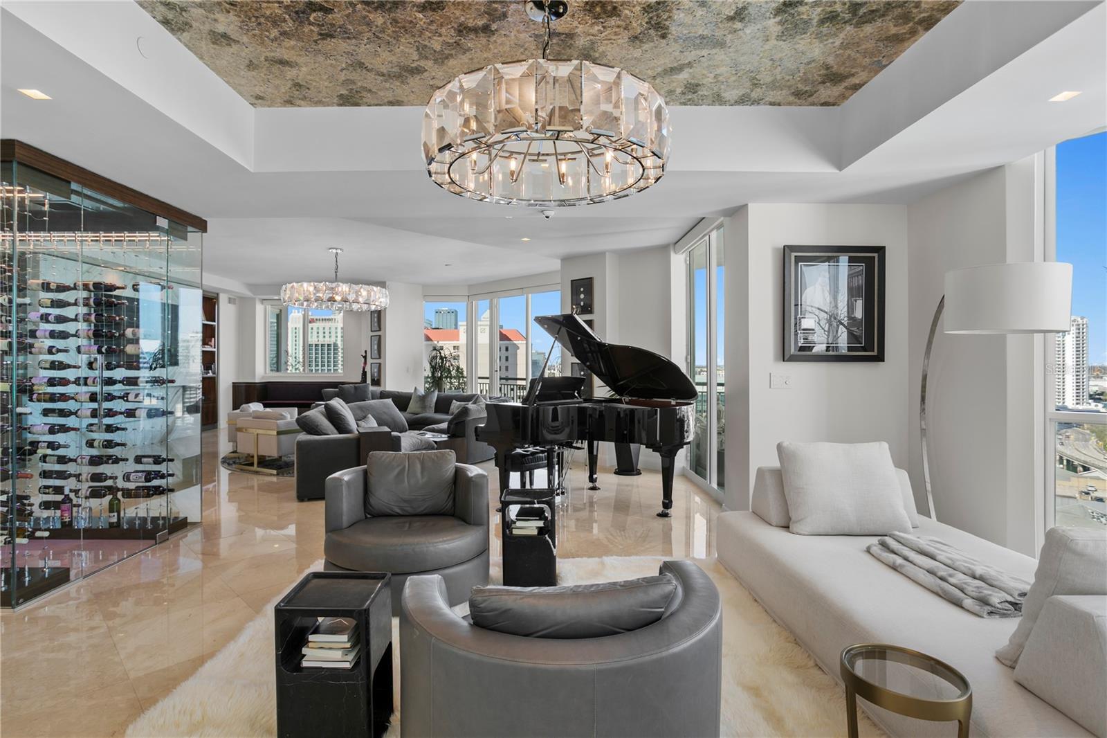 TB8467814 Property Photo