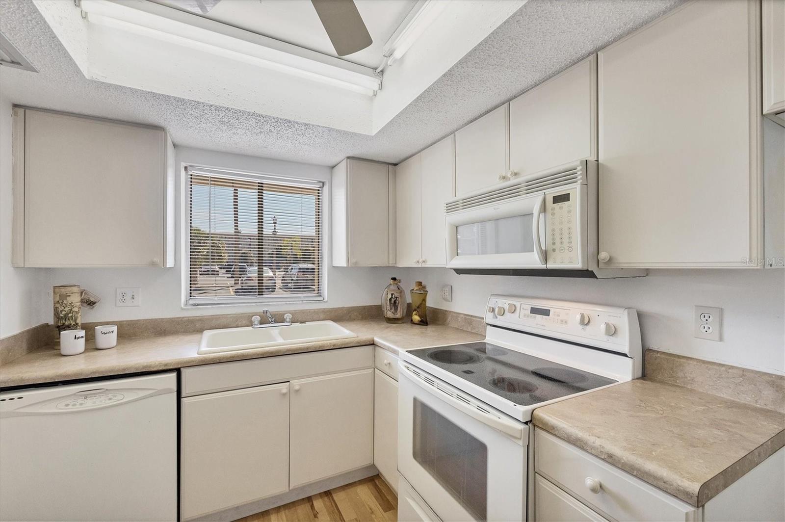 A4679503 Property Photo