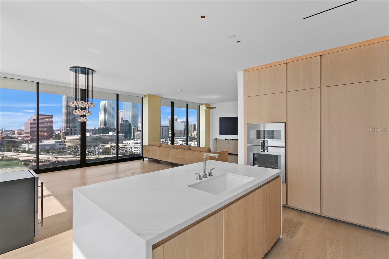 TB8467824 Property Photo