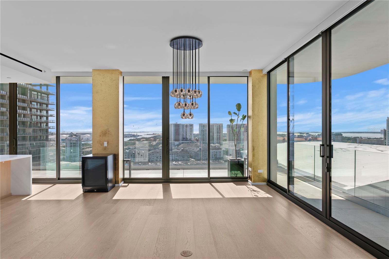 TB8467824 Property Photo