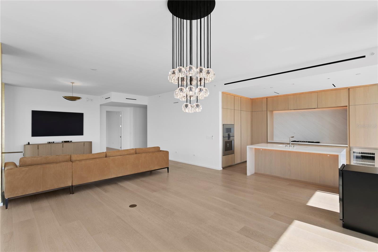 TB8467824 Property Photo