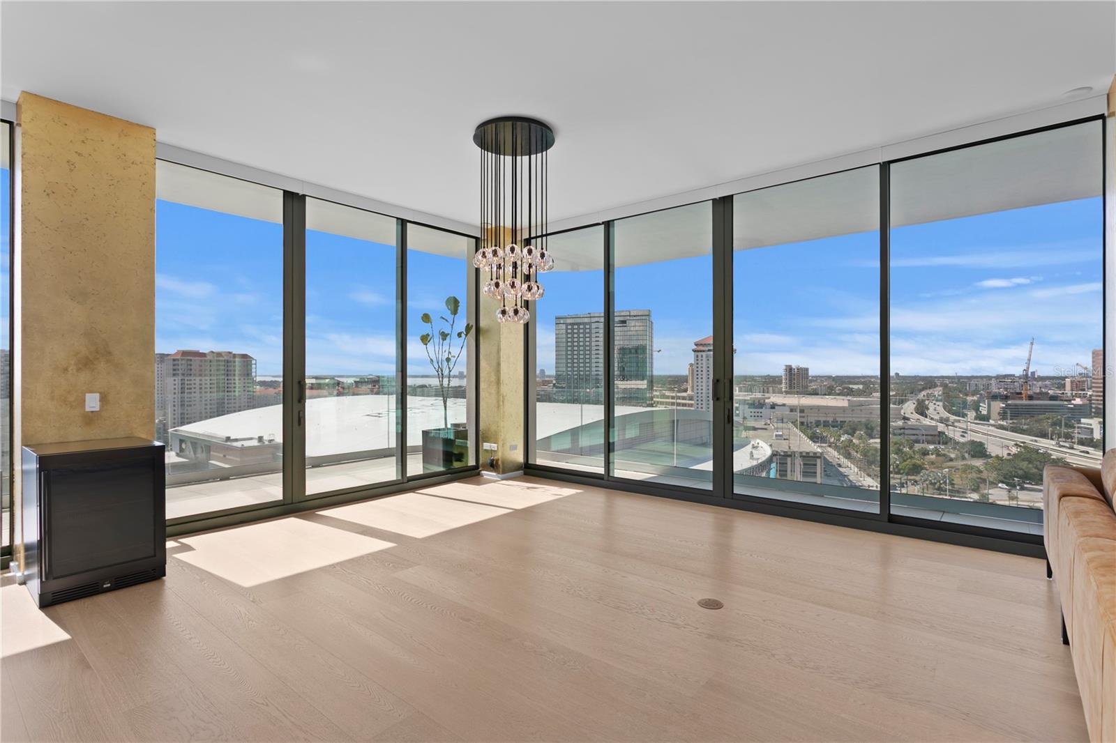 TB8467824 Property Photo