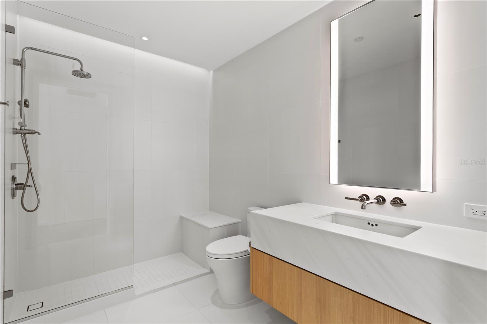 TB8467824 Property Photo