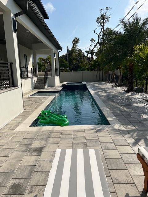 TB8467834 Property Photo