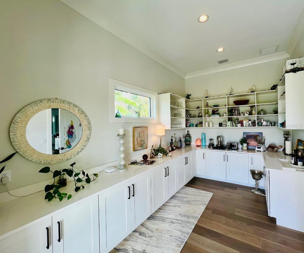 TB8467834 Property Photo