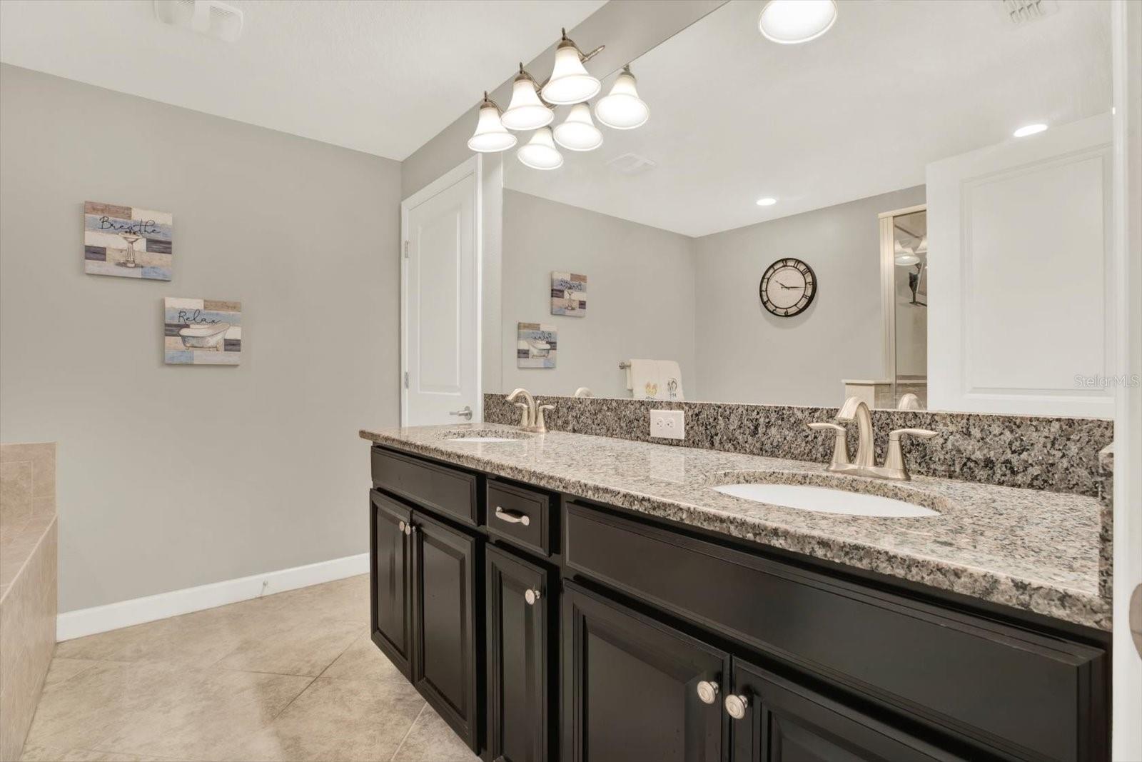 Master Ensuite Dual Sinks