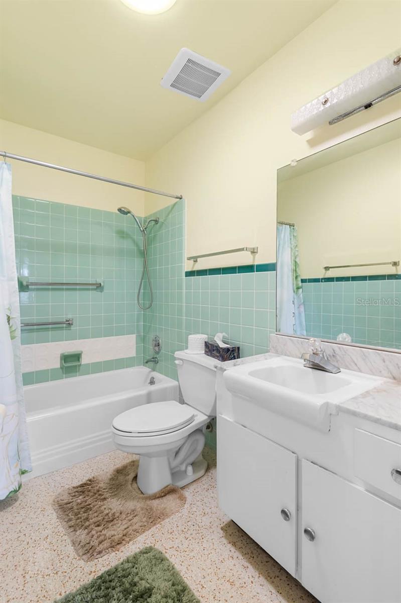 Secondary Bath2