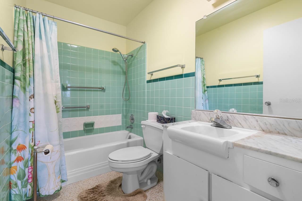 Secondary Bath1