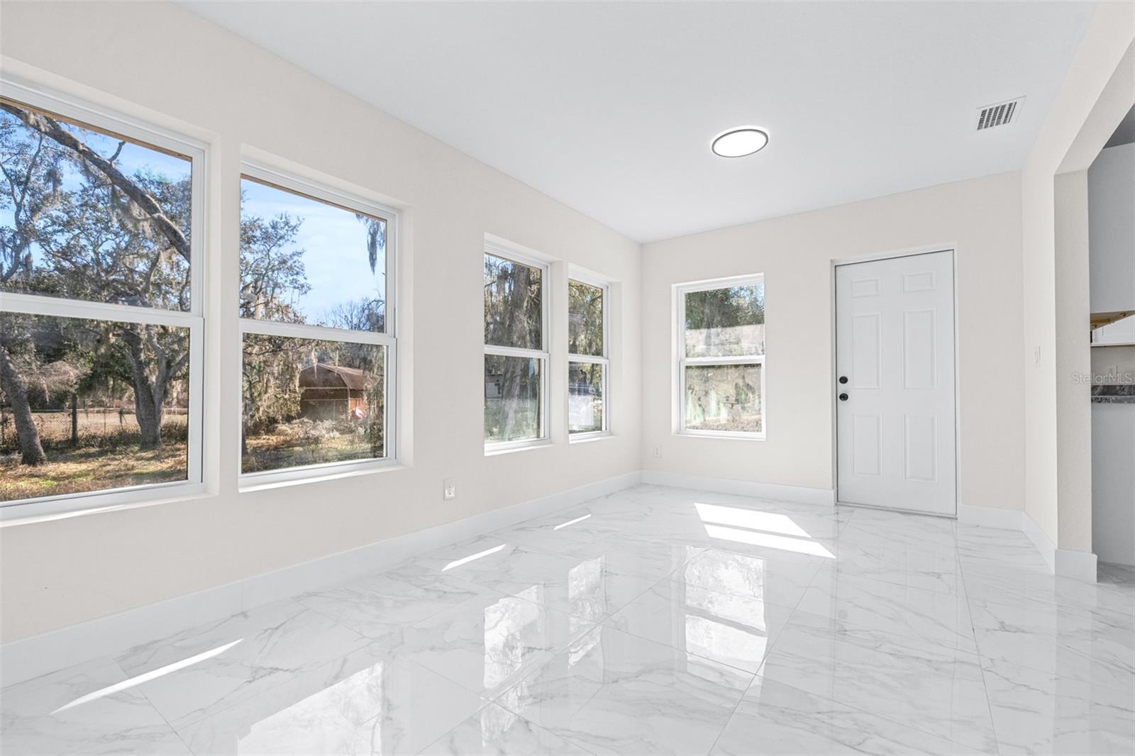 TB8467858 Property Photo