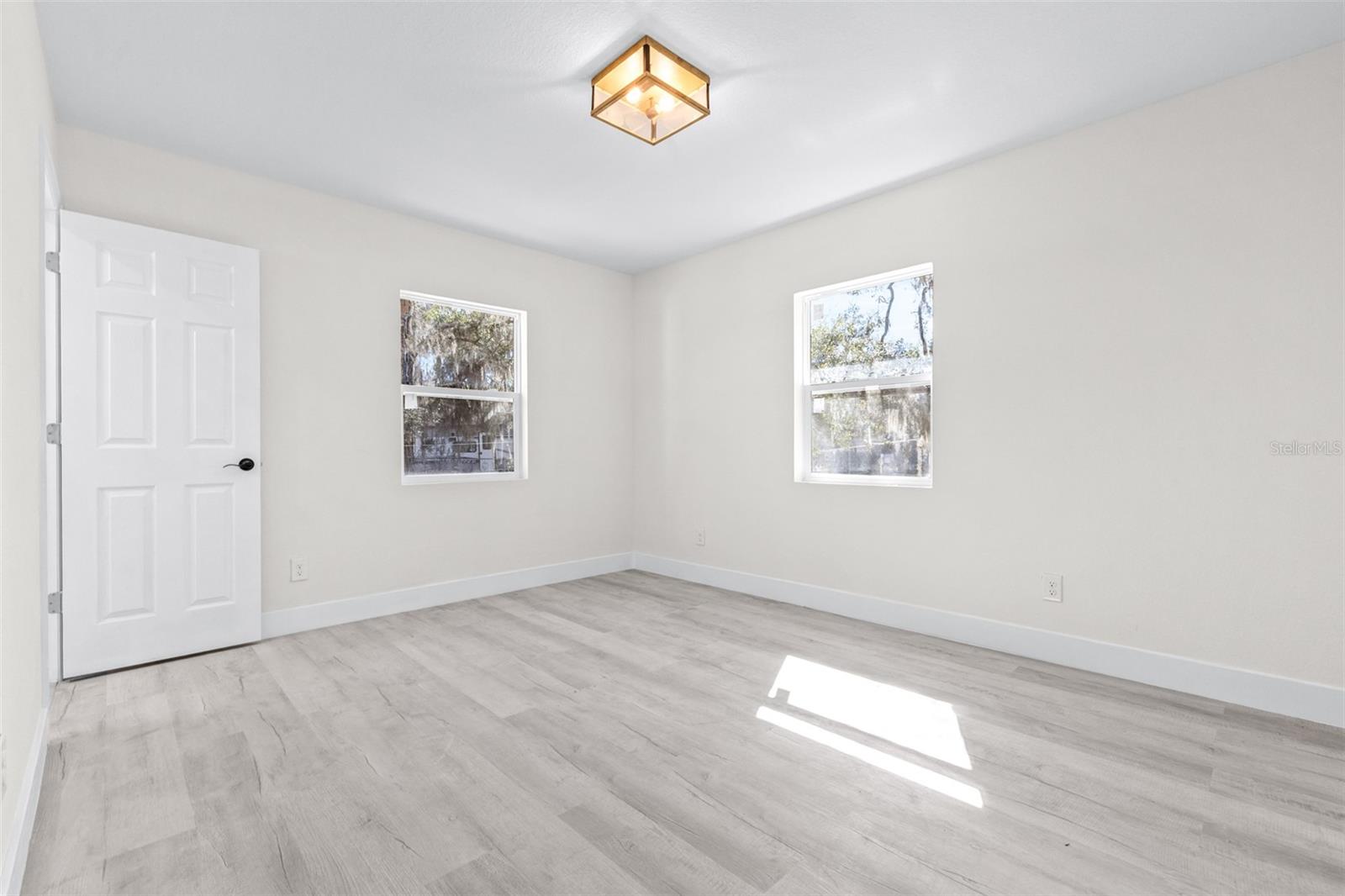 TB8467858 Property Photo