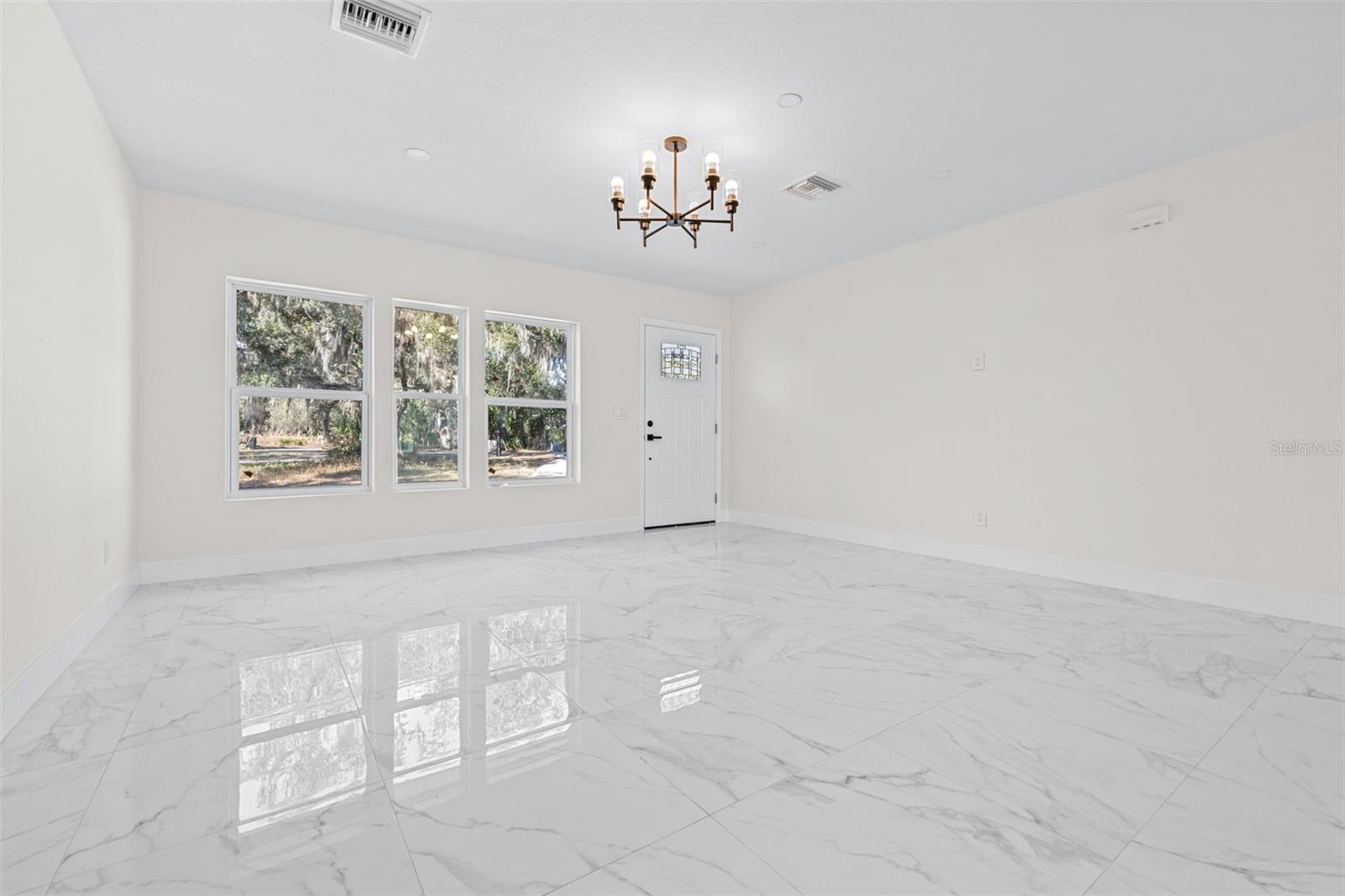 TB8467858 Property Photo