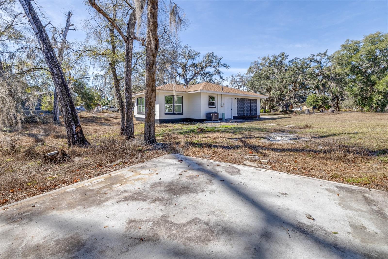 TB8467858 Property Photo