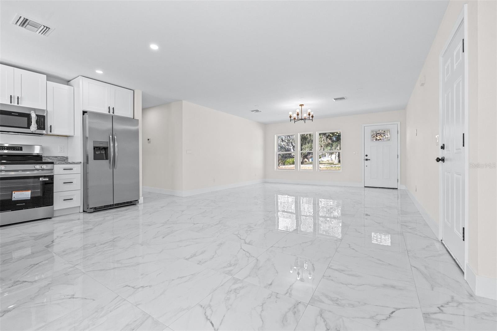 TB8467858 Property Photo