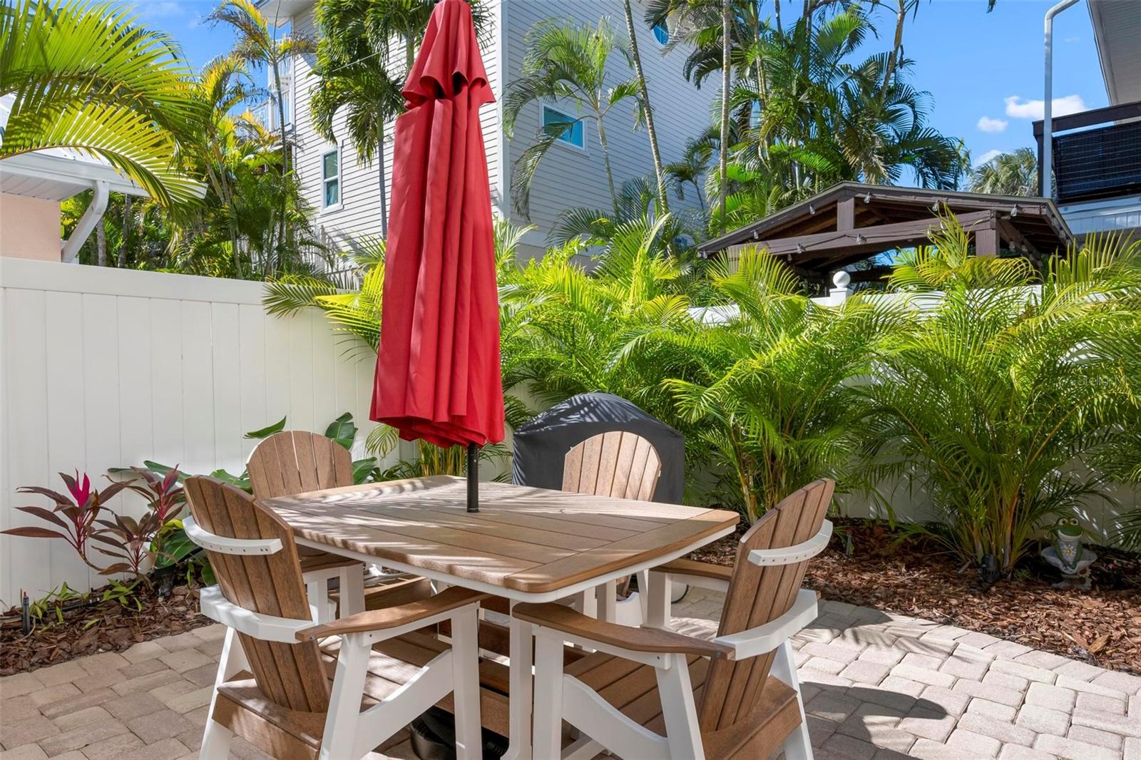 TB8467871 Property Photo