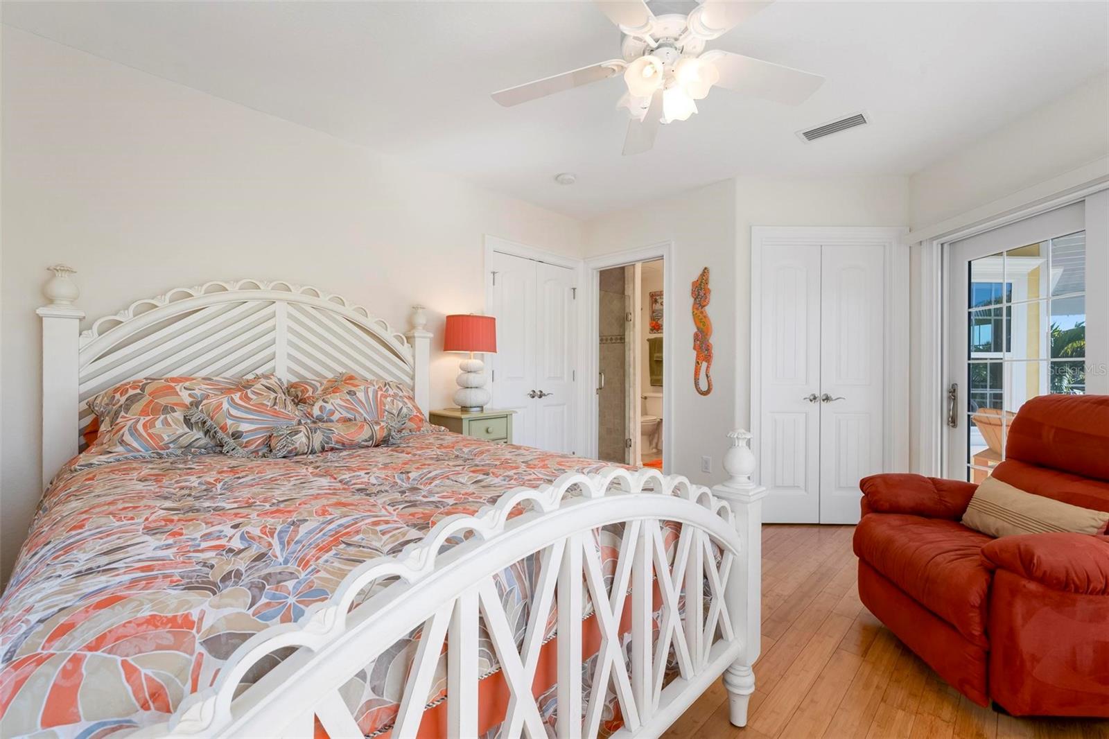 TB8467871 Property Photo