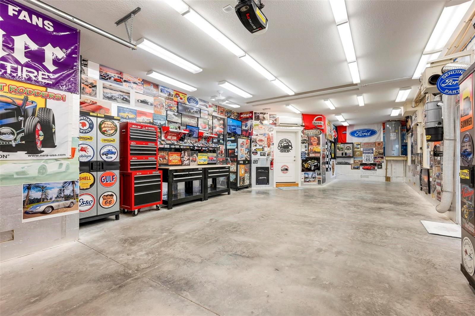 TB8467871 Property Photo