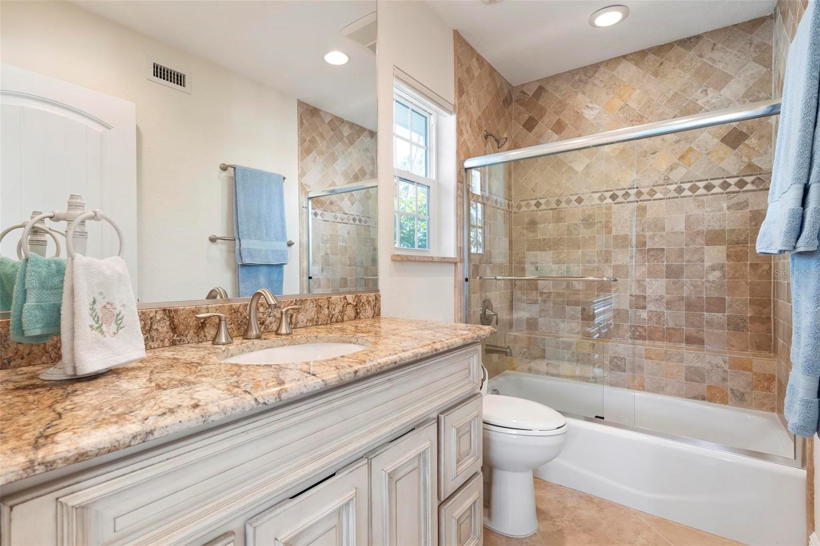 TB8467871 Property Photo