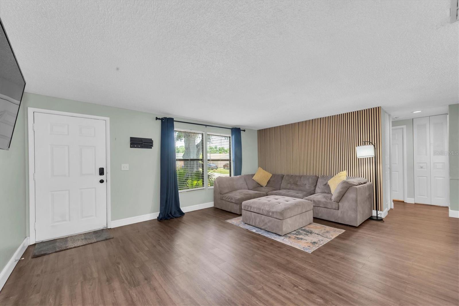 502 TIMBER BAY CIR E, OLDSMAR, FL, 34677