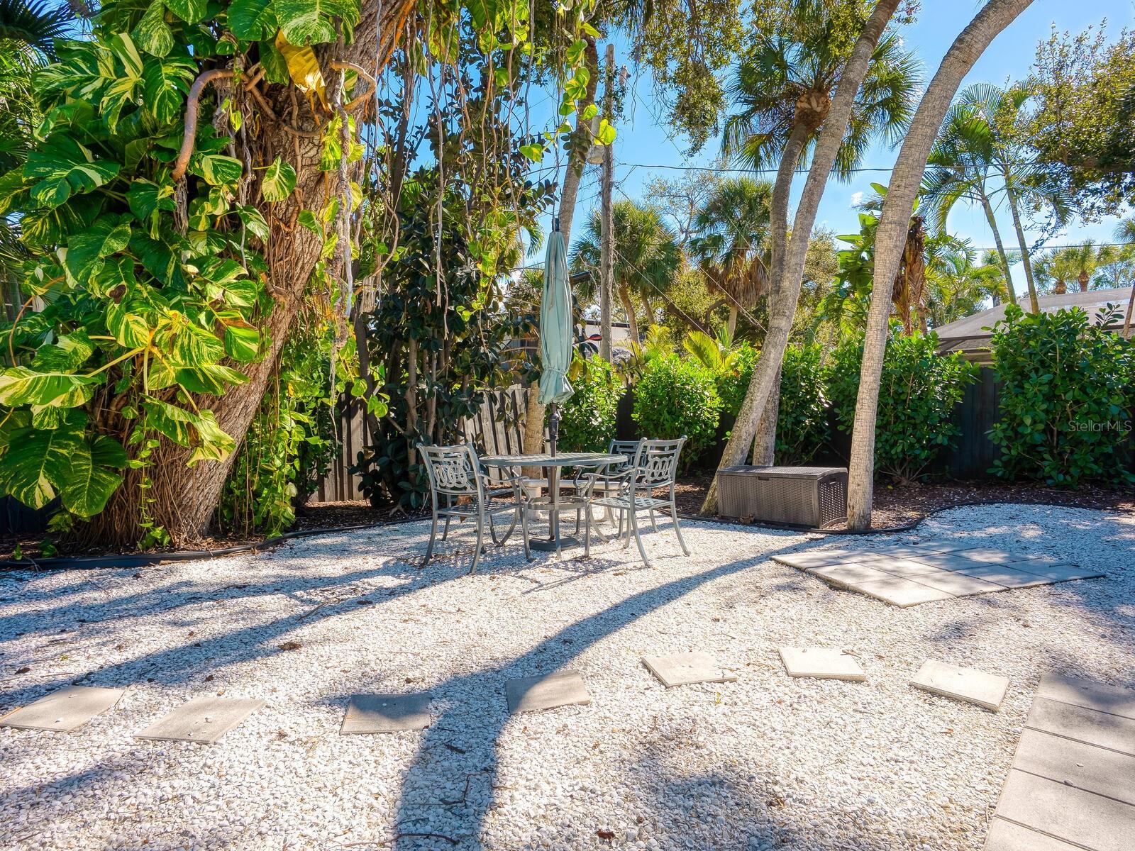 1002 GLEBE LN, SARASOTA, FL, 34242