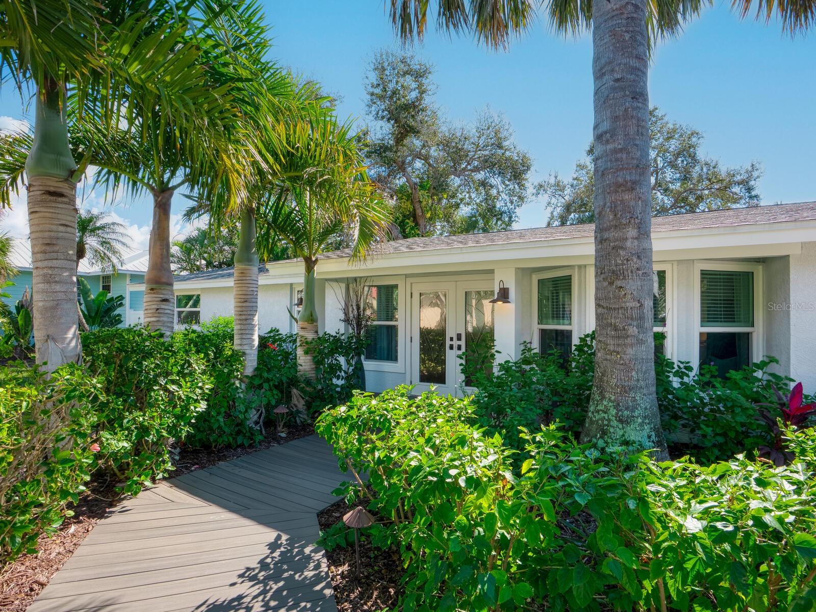 1002 GLEBE LN, SARASOTA, FL, 34242