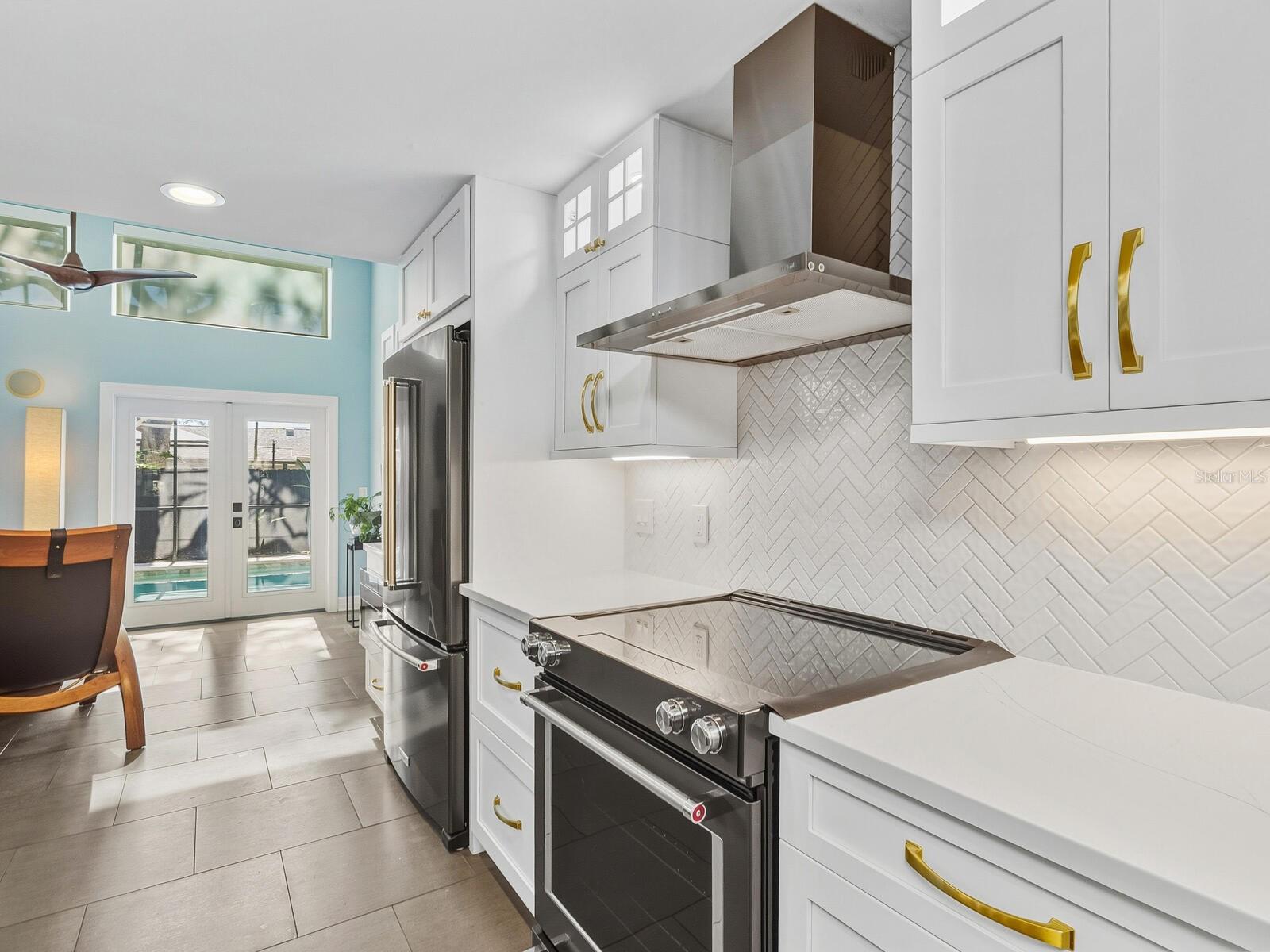 1002 GLEBE LN, SARASOTA, FL, 34242