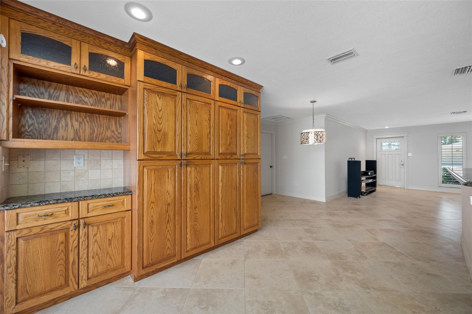 TB8467916 Property Photo