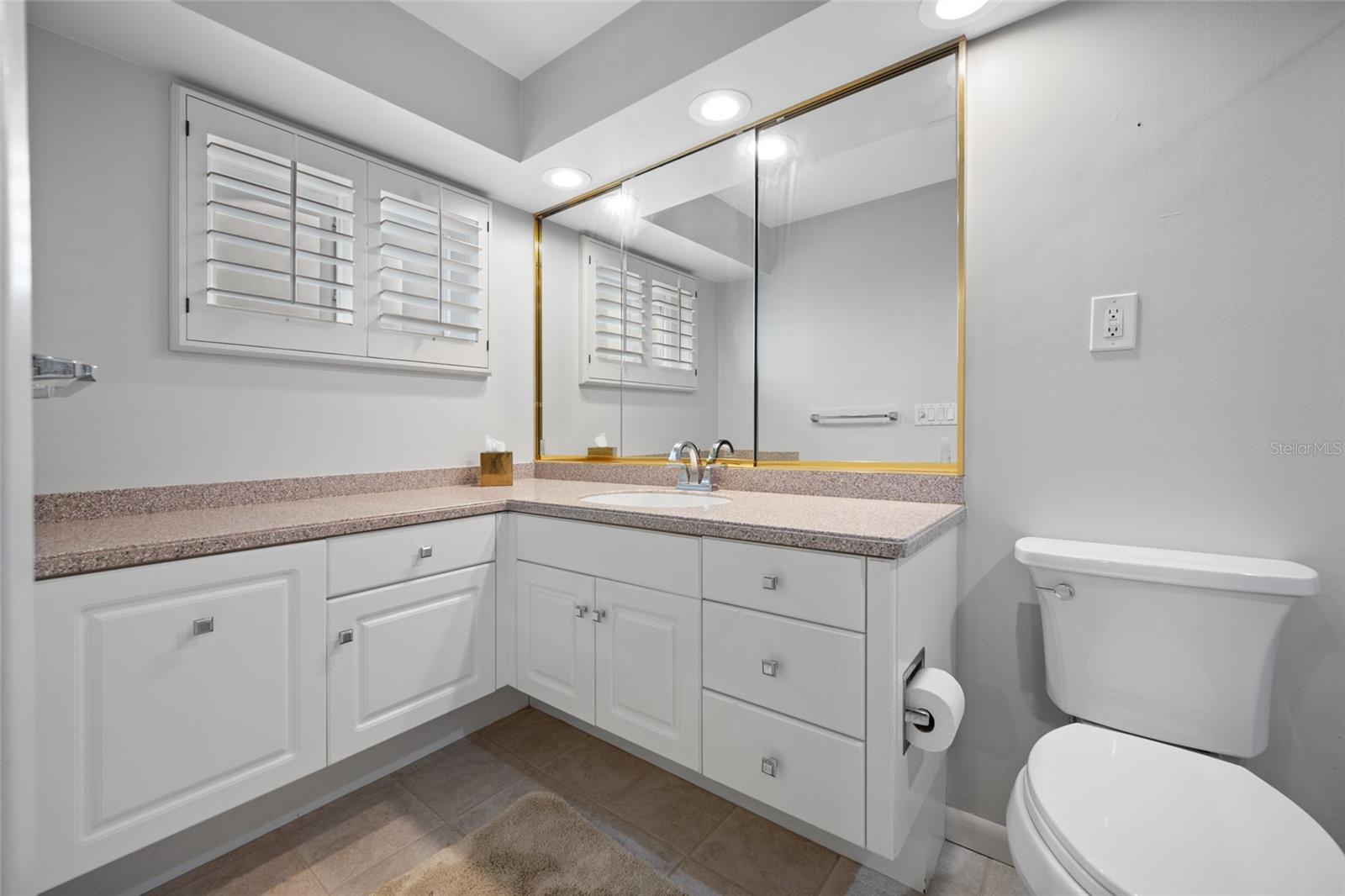 TB8467916 Property Photo