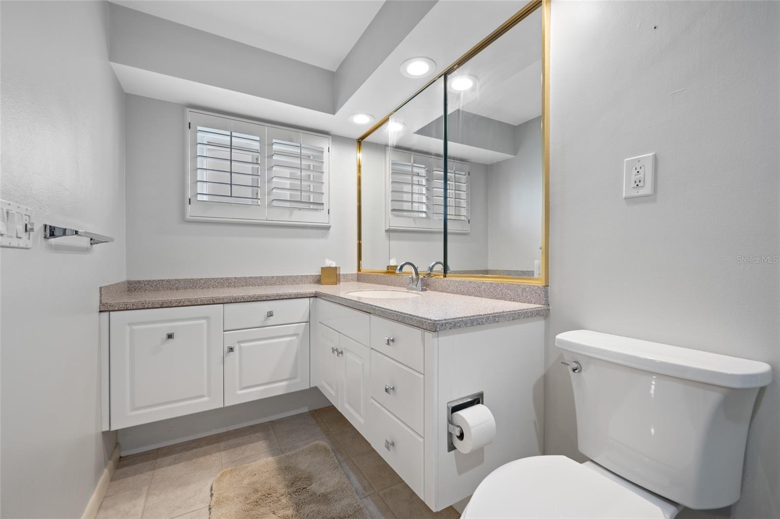 TB8467916 Property Photo