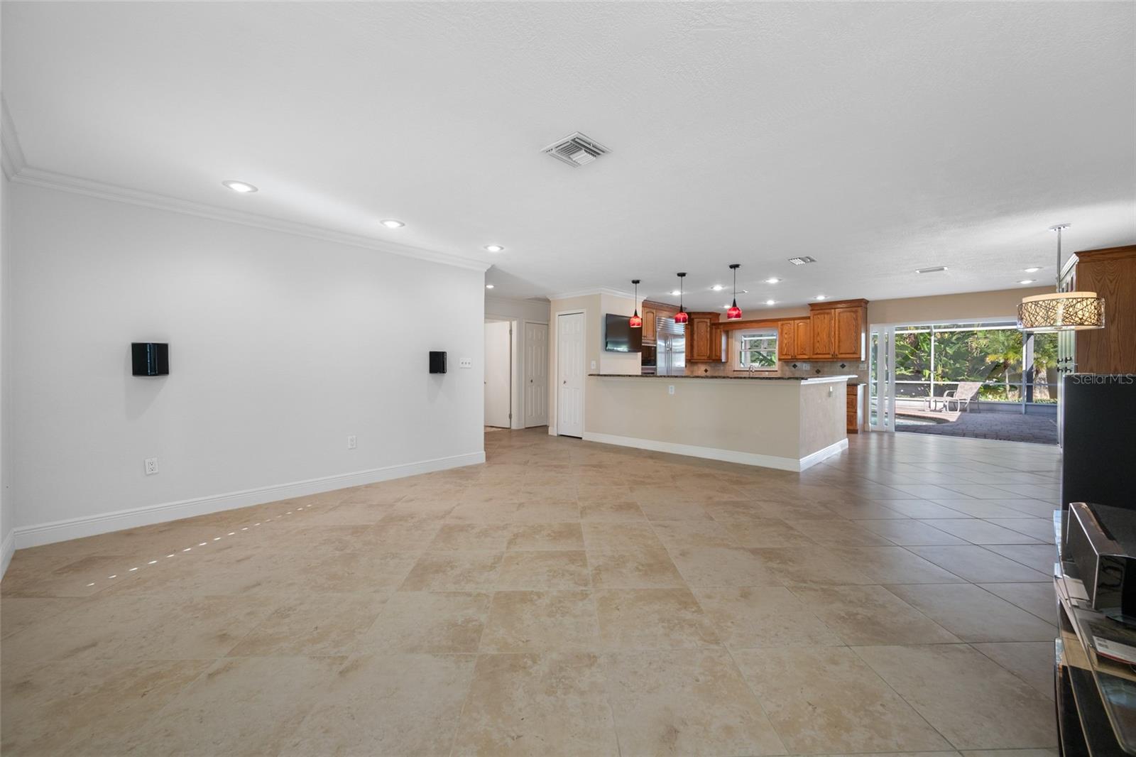 TB8467916 Property Photo