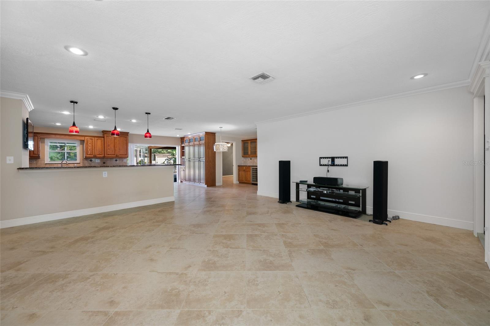 TB8467916 Property Photo