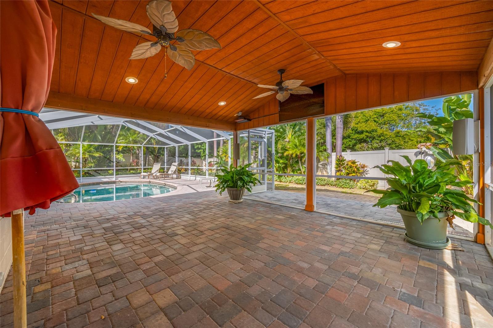 TB8467916 Property Photo