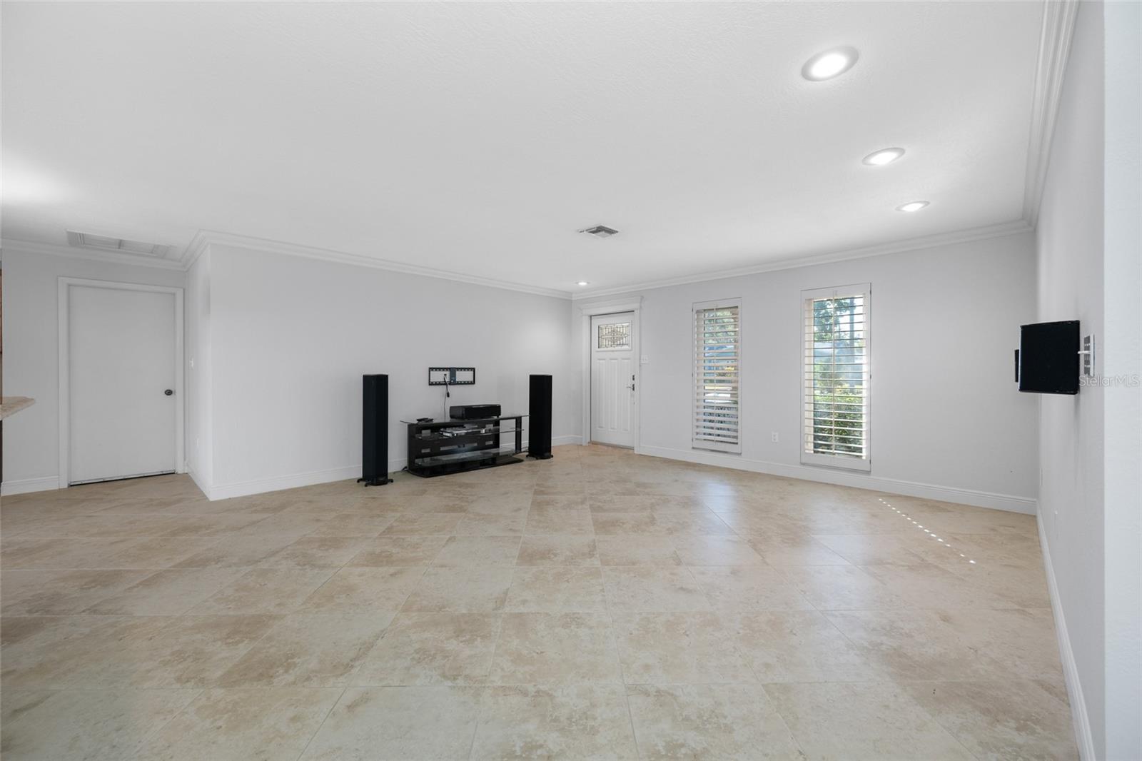 TB8467916 Property Photo