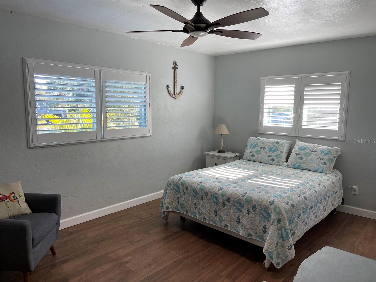 1329 ROYAL PALM DR S, ST PETERSBURG, FL, 33707