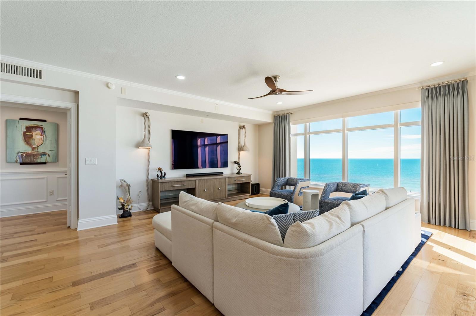 TB8467929 Property Photo